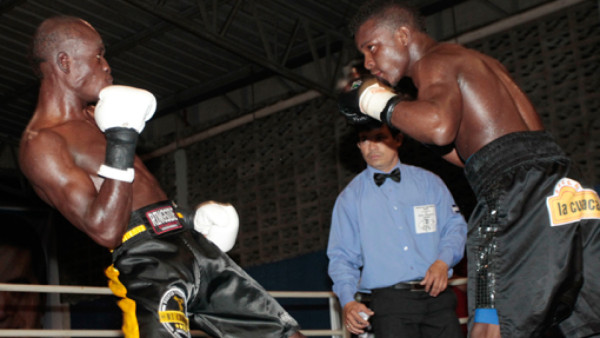 'Escorpión” destrozó con K.O. al 'Muñeco”