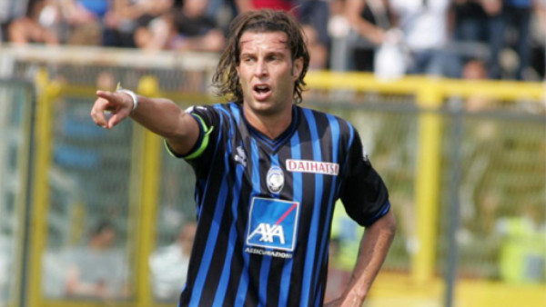 Cinco futbolistas son arrestados en Italia por amañar partidos