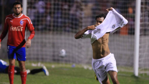 ¡Platense le gana pulso al Olimpia!