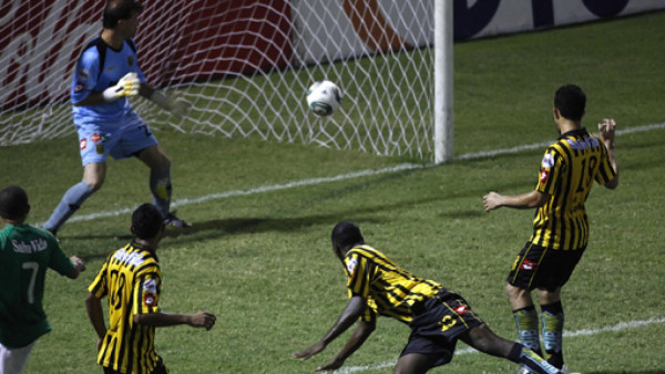 Marathón acabó bailando al Real España