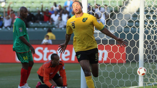 Jamaica derrota sin esforzarse a Granada