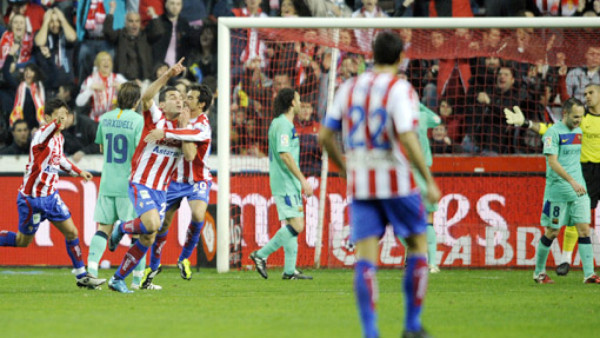 David Villa salva al Barcelona con golazo