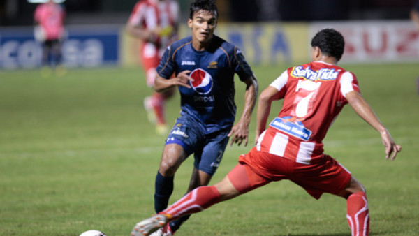 EN VIVO: Choloma sorprende a Marathon