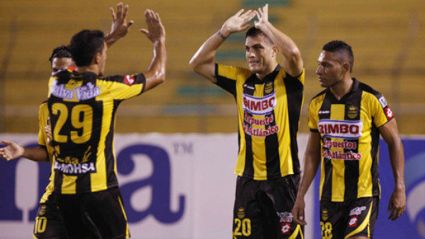 El Real España trituró al Choloma