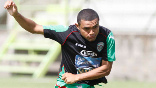 Alexander Aguilar recibió visto bueno para estar ante Platense