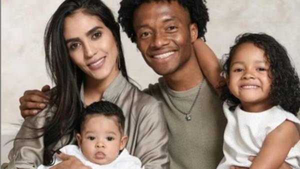 Cuadrado es muy feliz junto a su eposas e hijos.