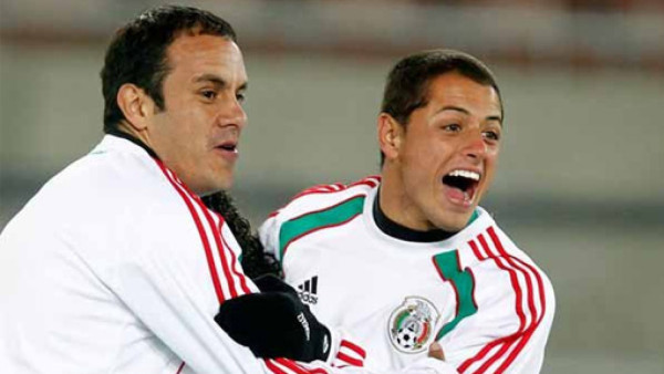 Cuauhtémoc Blanco pide a 'Chicharito” de suplente