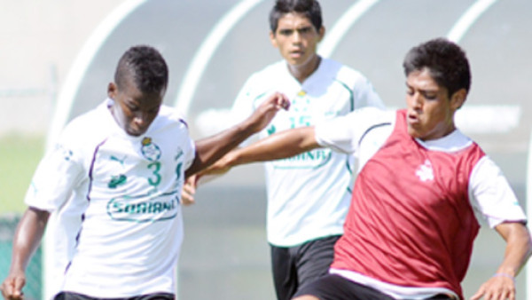 Santos también vendrá con suplentes a Honduras