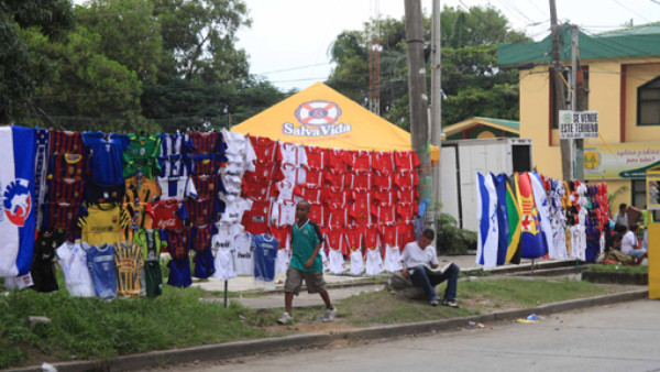 La Ceiba comenzó con su carnaval para el Vida-Savio