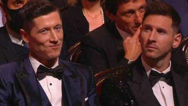 Lewandowski asegura que se sintió triste por no haber ganado el Balón de Oro de este año 2021.