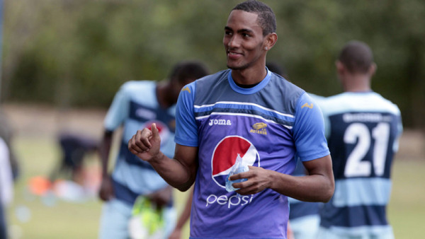 'Muma” Bernárdez y Jerry Bengtson entrenan con Motagua