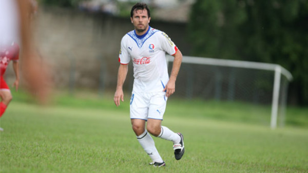 Carlinho tiene que bajar 11 libras