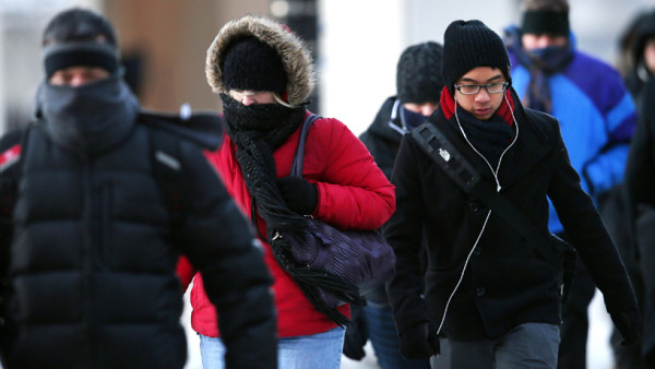 INFORME ESPECIAL: Intensa ola de frío paraliza parte de Estados Unidos