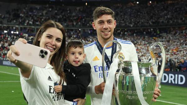 Futbolista del Villarreal rompe el silencio y cuenta la verdad sobre la agresión de Valverde; Mina Bonino responde