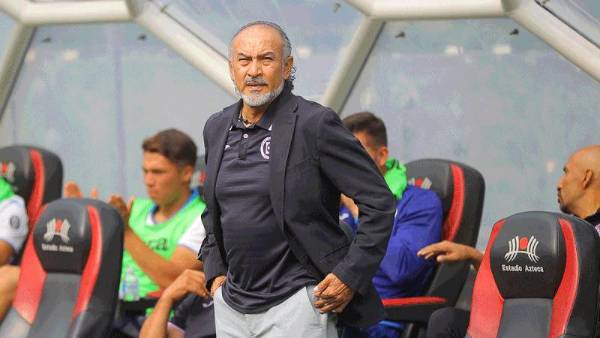 Así dirigió el Potro Gutiérrez su primer juego como entrenador del Cruz Azul.
