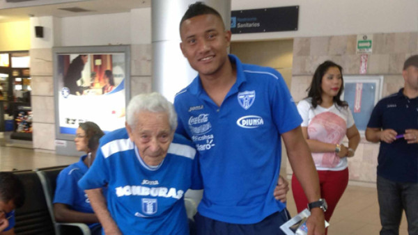 Aficionado a Selección: 'No quiero morirme sin verlos en el Mundial”