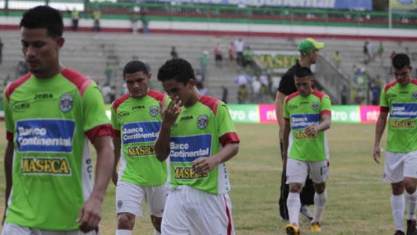 Marathón, cerca de su peor cierre en una primera vuelta