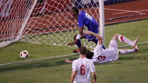Honduras le gana a Serbia