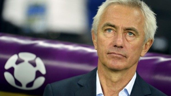 Bert van Marwijk renuncia como seleccionador de Holanda