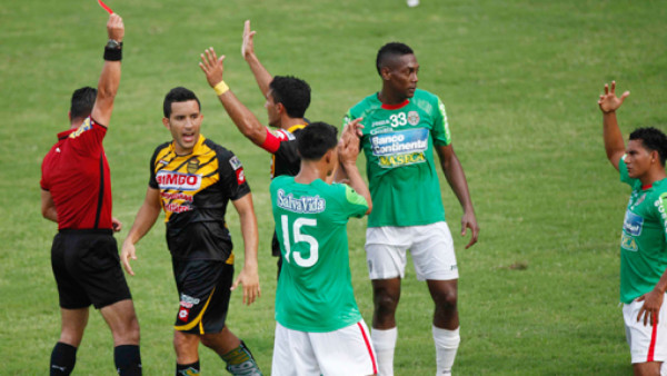 La expulsión injusta para jugador del Real España