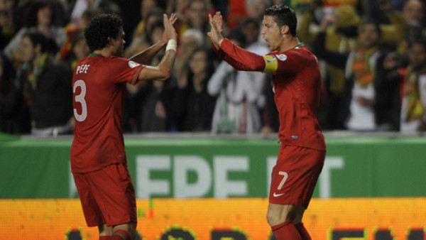 Cristiano le da triunfo vital a Portugal