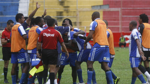 El Victoria gana y hunde al Motagua