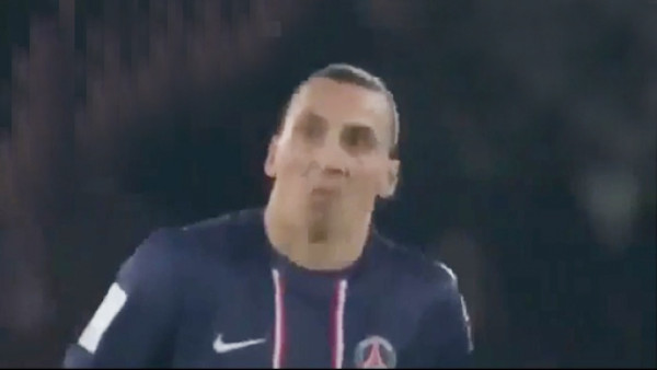 VIDEO: La burla de Zlatan Ibrahimovic contra un árbitro en Francia