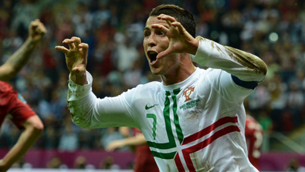 Cristiano clasifica a Portugal a las semis