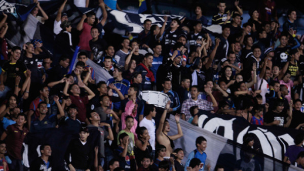 Afición de Motagua: ¡'Fuera Treviño'!