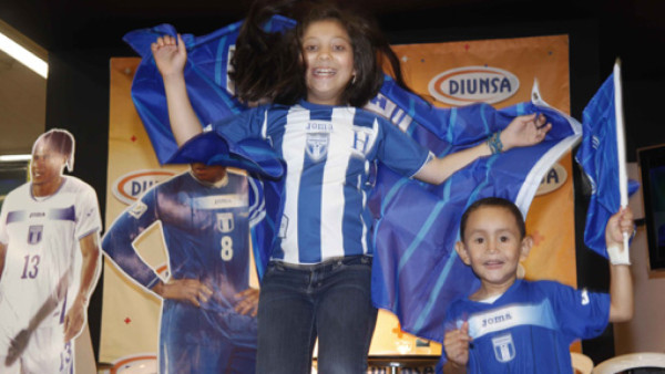 Euforia previo al Honduras-Paraguay