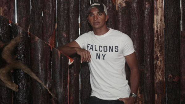 Donis Escober: 'Un macho me rompió toda la cara”