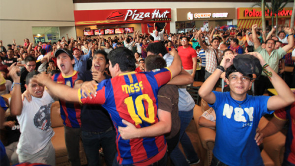 Aficionados del Barcelona sufrieron la clasificación en Honduras