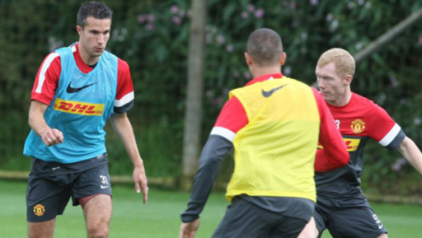Robin van Persie ya trabaja con el Manchester United