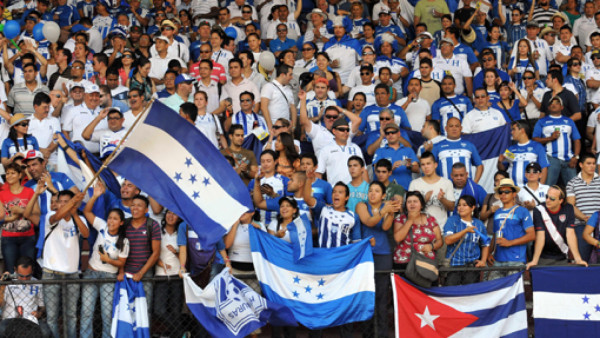 Agencias cancelan paquetes y vuelos chárter a Panamá