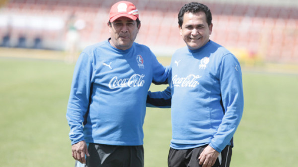 Los hermanos Espinoza quieren iniciar con pie derecho su era en Olimpia