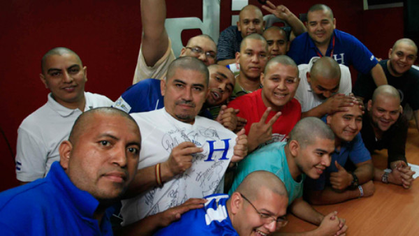 ¡Lo que aficionados prometen si Honduras clasifica al Mundial!