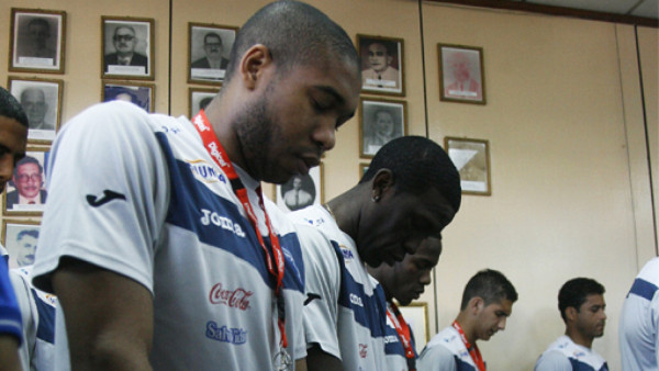 Wilson Palacios homenajeado en La Ceiba