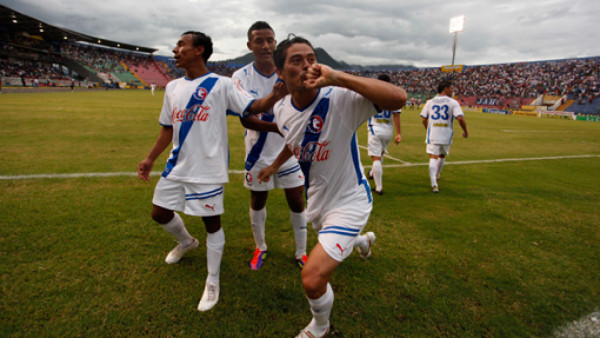 Olimpia llega a su sexta final consecutiva