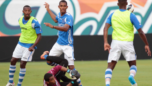 Suárez anticipó los titulares de Honduras