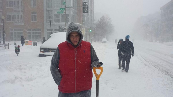 Fotos: Así viven hondureños la gran nevada en Estados Unidos