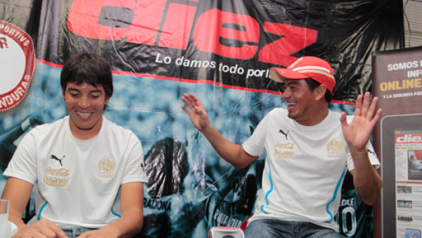 Tilguath en el chat de DIEZ: 'Están irrespetando al árbitro hondureño'