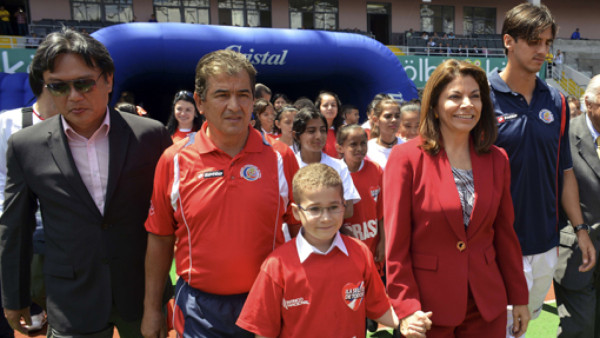 Bryan Ruíz: 'Hay que aprovechar la presión que tiene Honduras y México”