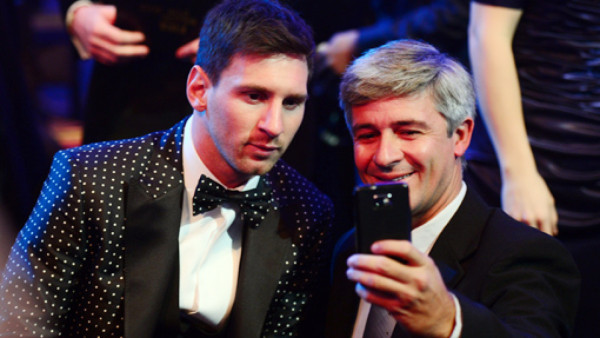 El traje de Messi causa escándalo