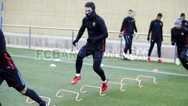 Choco Lozano entrena con el primer equipo del Barcelona en la semana del clásico