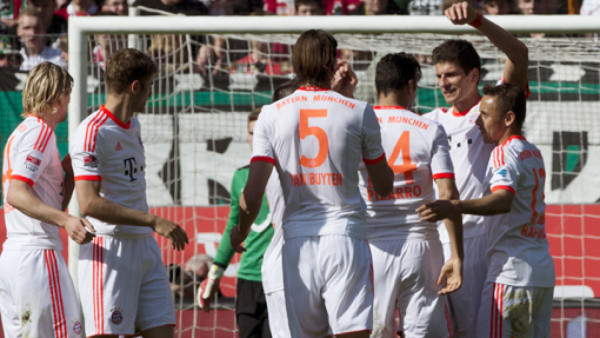 El Bayern Múnich mete miedo y va por el Barcelona