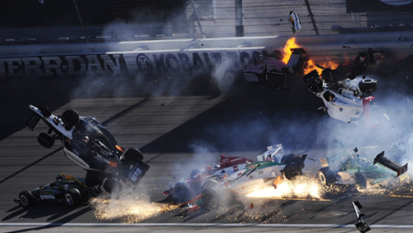 Brutal accidente en IndyCar acaba con la vida de un piloto