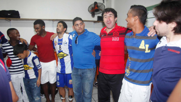 Así celebró el Victoria el pase en su camerino