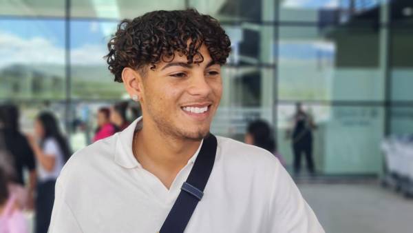 David Ruiz no se rapó tras debutar con Honduras.