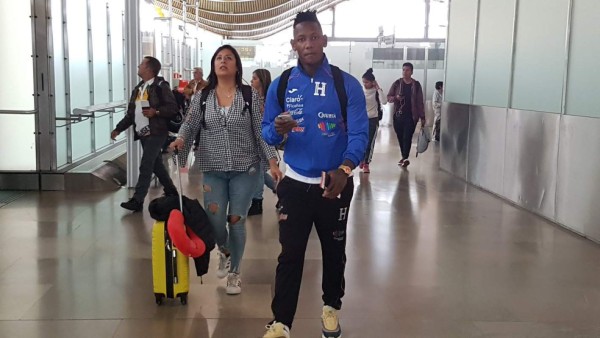 Así fue la llegada de la Selección de Honduras a Barcelona, España