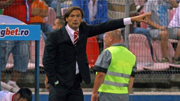 Renuncia DT de Edgar Álvarez en Dynamo de Rumanía